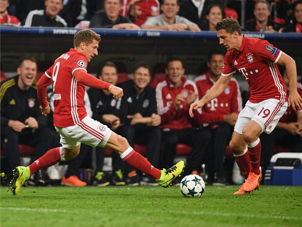 穆勒度假归来盛情邀请队友聚会，共20名球员欢乐参加